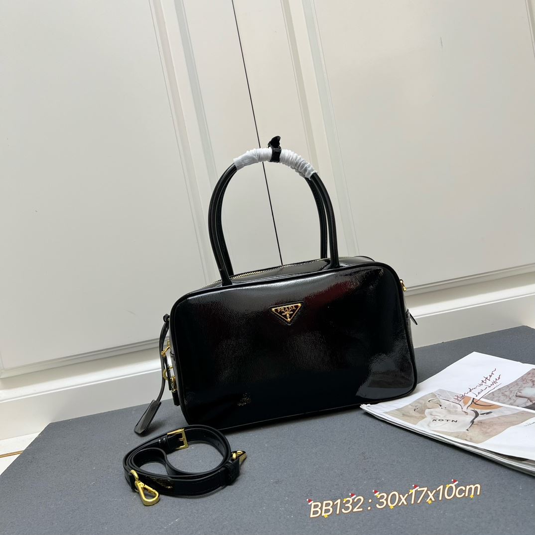 Pra*a top handle bags
